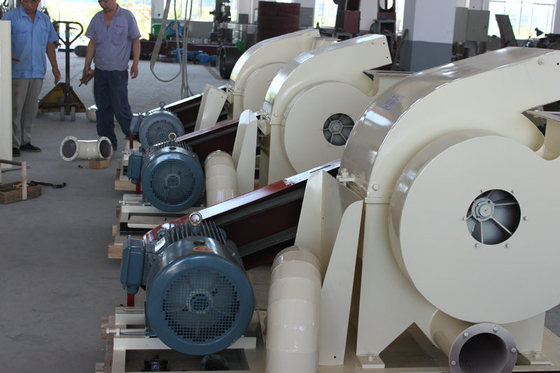 Corn, Sorghu Grind Granular 24 Feed Hammer Mill With Grinding Chamber 400mm FSP60